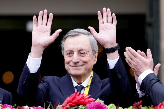 Draghi diz que EUA não teriam de se esforçar muito para estabilizar dívida com ajuda da IA