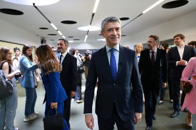 Carneiro acusa Governo de querer retirar direitos aos trabalhadores com reforma laboral