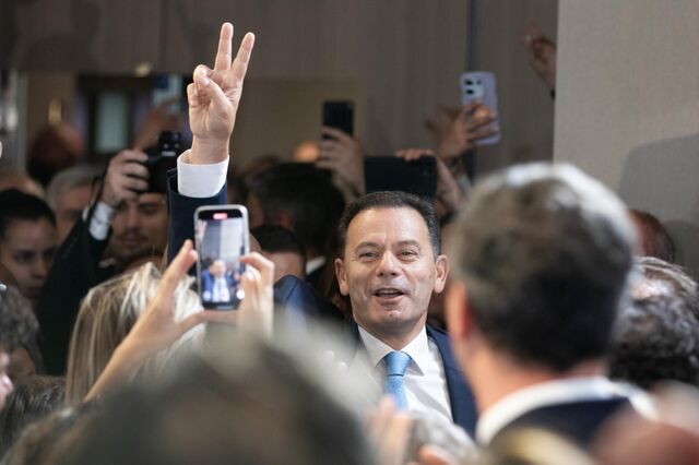 Dois terços dos portugueses esperavam mais do novo Governo de Montenegro