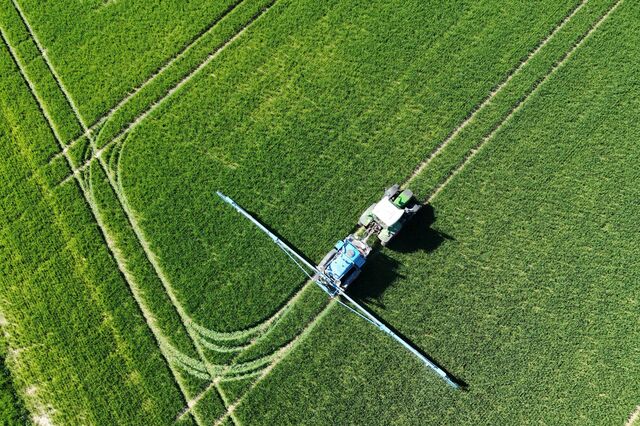 Ministros da Agricultura da UE debatem subida abrupta dos preços dos fertilizantes