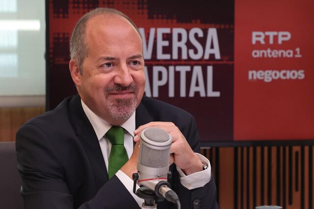 PS quer governador no parlamento depois de entrevista ao Negócios