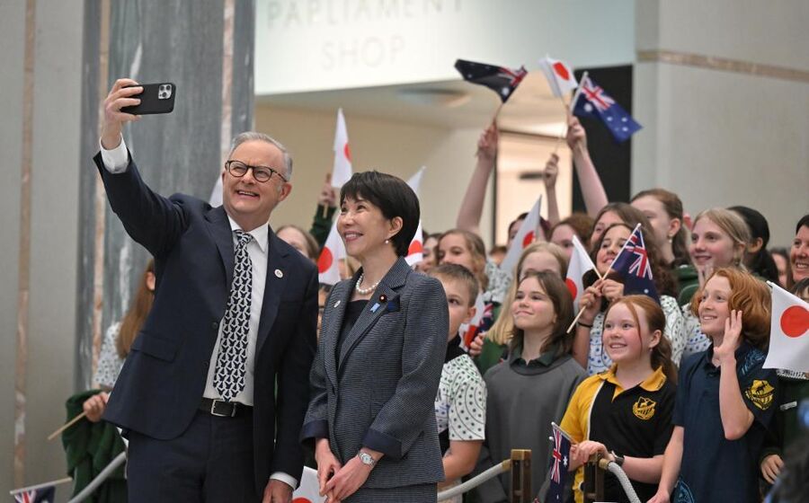 Anthony Albanese e Sanae Takaichi