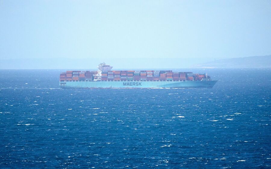 Lucro da dinamarquesa Maersk afunda 92%. Guerra no Irão teve impacto 'limitado'
