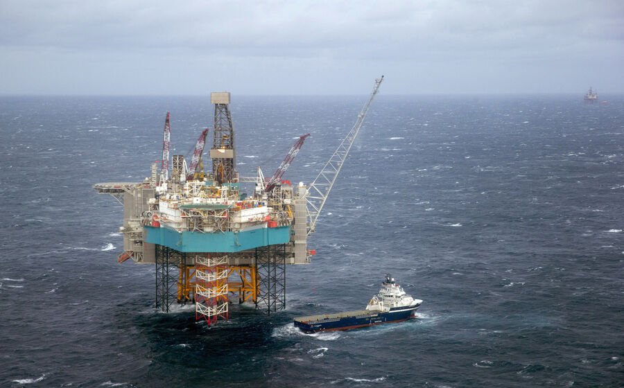 Plataforma offshore de petróleo na Noruega.