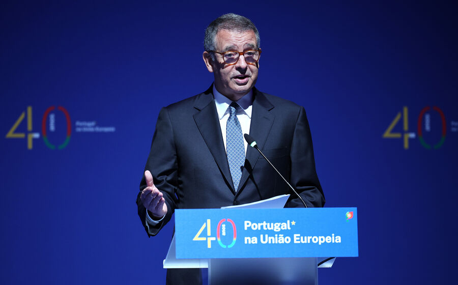 O Presidente da República alertou ainda que 'a Europa que hesita é a Europa que perde e é a Europa que fica para trás'.