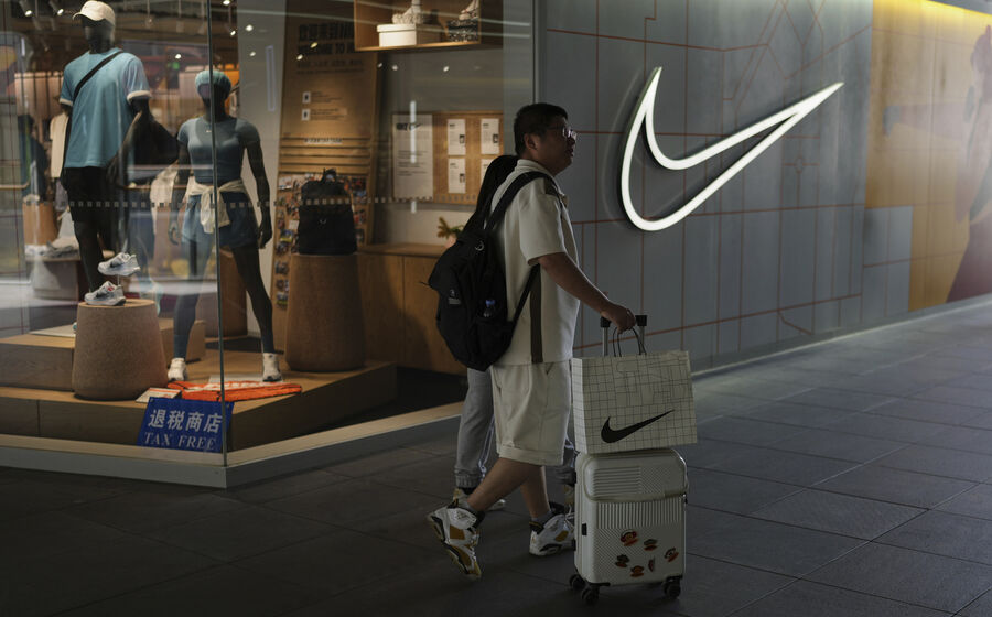 A Nike tem vindo a perder força no mercado chinês, antes a 'joia da coroa' da empresa.