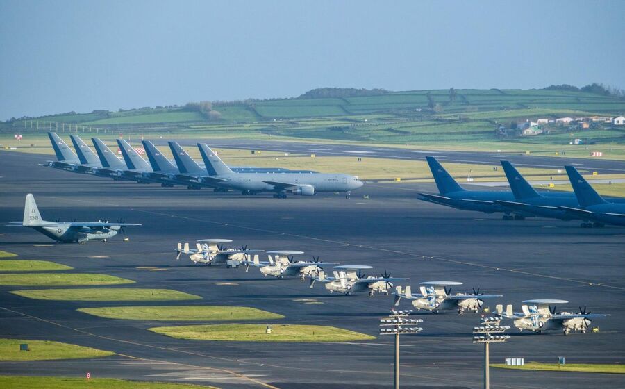 A caminho da ilha, estão dois navios com combustível: um de Ponta delgada e outro de Lisboa.
