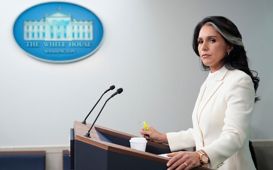 Tulsi Gabbard apresentou demissão