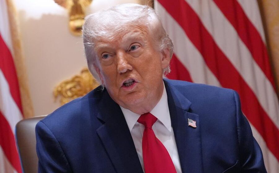 Trump na reunião do executivo na Casa Branca