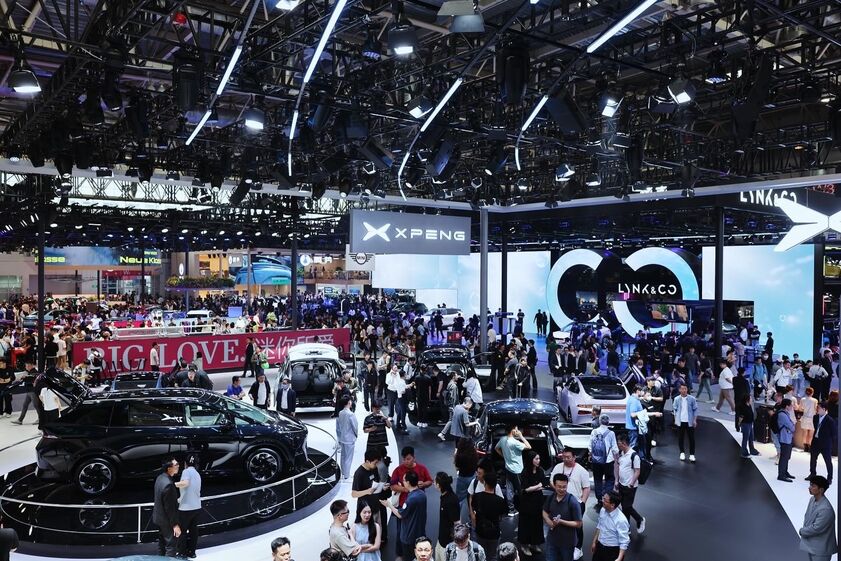 Salão do Automóvel de Pequim destaca IA e eletrificação em quase 1500 veículos