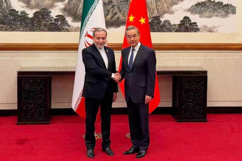 China diz que guerra no Irão é 