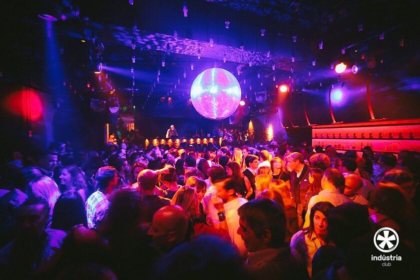 A discoteca Indústria foi palco da primeira vez de Pedro Abrunhosa com os Bandemónio.