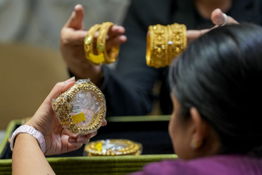 O Governo da Índia aumentou esta quarta-feira as tarifas sobre as importações de ouro e prata de 6% para 15%,
