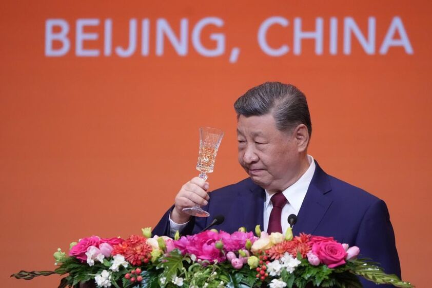 Donald Trump e Xi Jinping reuniram nesta quinta-feira 