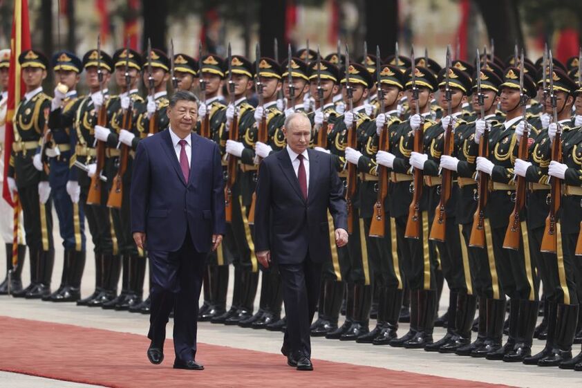 Xi Jinping recebeu Vladimir Putin em Pequim