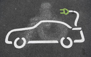 Vendas de elétricos batem recorde e prometem ainda acelerar mais