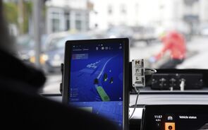O Governo acredita que testes a carros sem condutor podem atrair investimento estrangeiro.