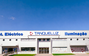 O grupo LCI está sediado no Montijo.