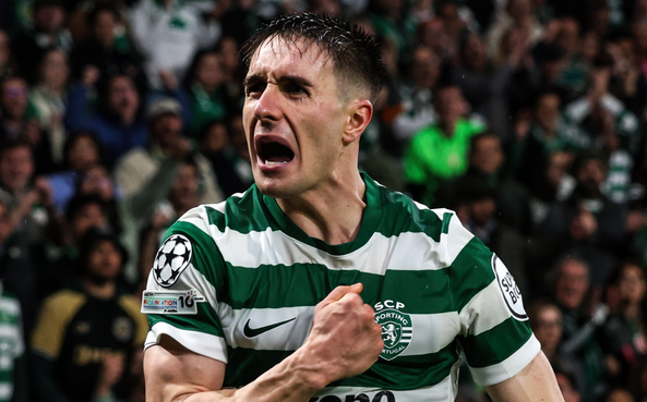 Iván Fresneda celebra golo do Sporting
