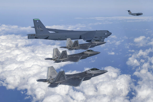 EUA avaliam envio de mais bombardeiros nucleares para aliados europeus da NATO