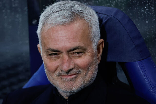 Benfica informa CMVM da 'firme intenção' do Real Madrid em contratar José Mourinho