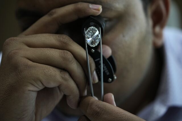Diamantes sintéticos 'brilham' na corrida à IA. Empresas chinesas colhem os frutos