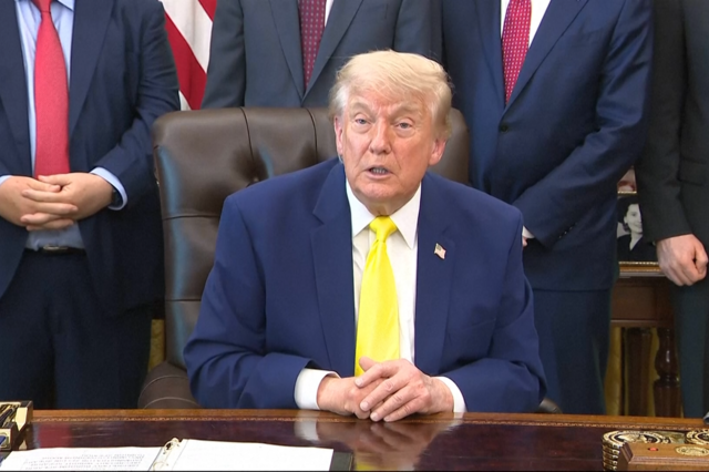 Donald Trump diz que “seria uma honra” reunir-se com o novo líder supremo do Irão
