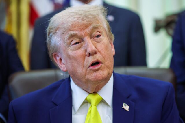 Trump diz que o Irão vai “pagar o preço” de demorar “demasiado” a negociar acordo de paz