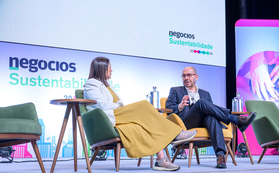 Debate sobre negócios e sustentabilidade após a tempestade Kristin