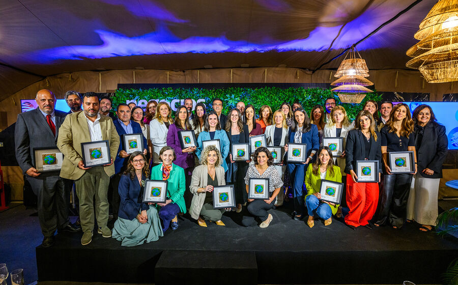 Representantes dos projetos vencedores na cerimónia de entrega dos prémios.