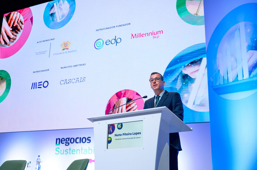 Nuno Piteira Lopes sublinhou que o Cascais quer atingir a neutralidade carbónica já em 2030 e garantir que, até ao final de 2029, todos os edifícios municipais funcionam com energia 100% renovável.
