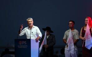José Luís Carneiro considera 'desumanas' as madidas previstas no novo regime do arrendamento,