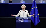 Ursula von der Leyen, presidente da Comissão Europeia, quer diálogo com as refinarias para baixar custos.
