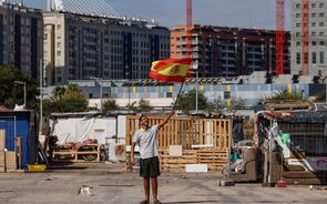 Inflação em Espanha acelera para 4,3% agosto devido a combustíveis