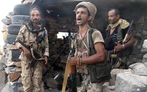 Rebeldes Houthis reivindicam ataque mortífero a aeroporto saudita