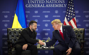 Presidentes da Ucrânia e dos EUA, Volodymyr Zelensky e Donald Trump