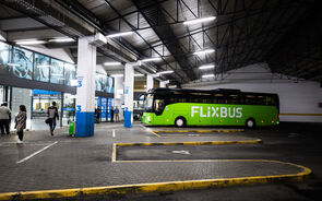 Autocarro Flixbus no terminal de Sete Rios