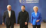 António Costa, Volodymyr Zelensky e Ursula von der Leyen à chegada ao Conselho Europeu