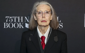 Anne Carson vence o Prémio Nobel da Literatura