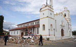 Catedral de S. João Batista afetada pelo sismo no Panamá.