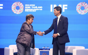 Kevin Warsh esteve com Kristalina Georgieva nas reuniões anuais do Banco Mundial e FMI.