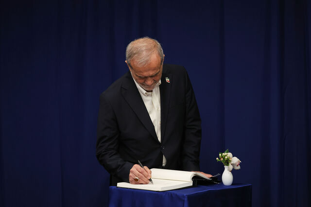 Irão: Presidente iraniano diz que negociar com Estados Unidos 'não faz sentido'