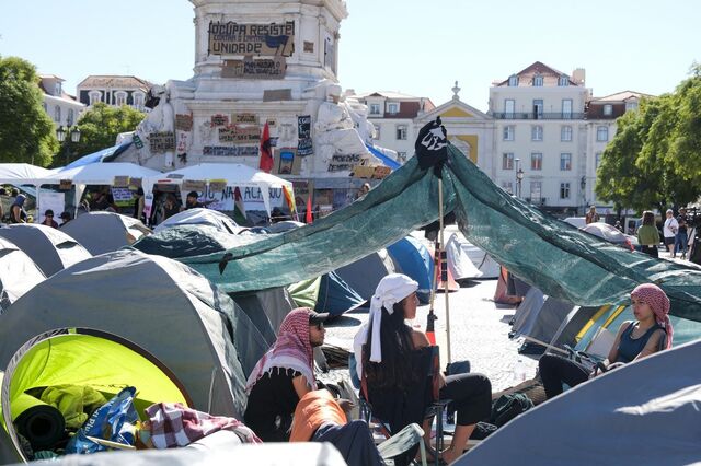 Acampada de Lisboa contesta 'ilegalidade' do protesto que tem juntado centenas de pessoas