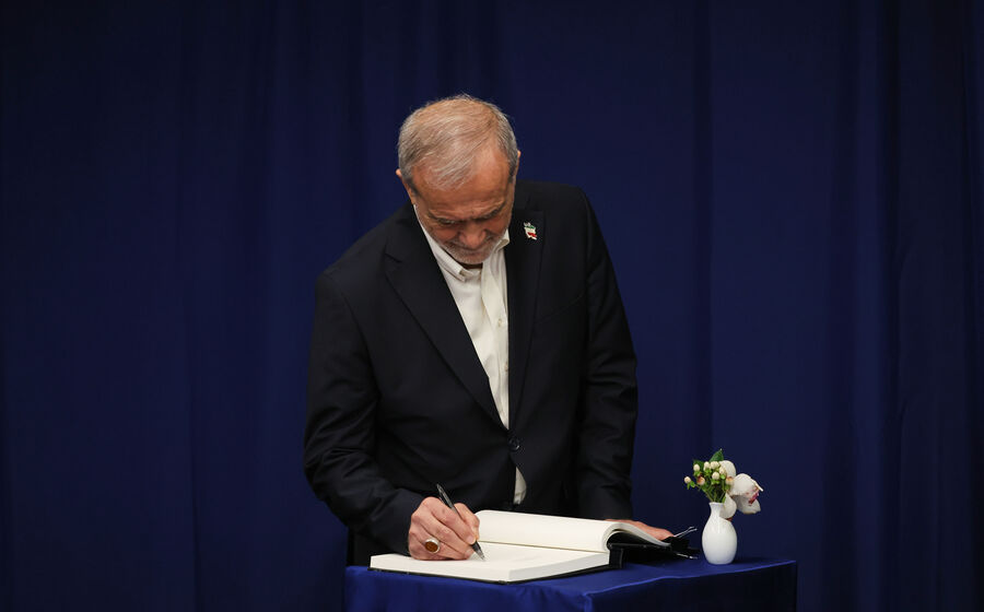 Masoud Pezeshkian é o presidente do Irão.
